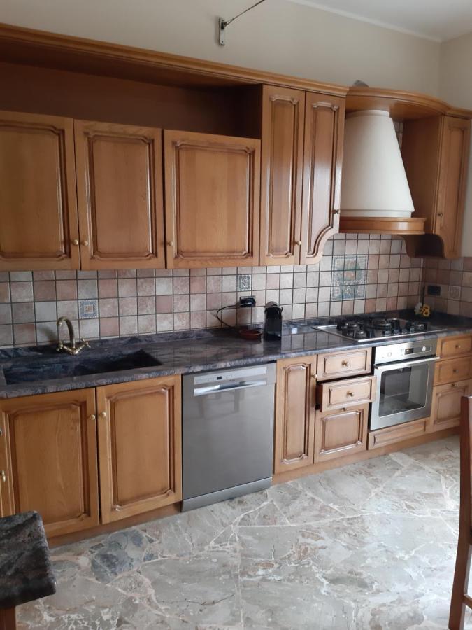 Elena Appartamento Peschiera del Garda Bagian luar foto