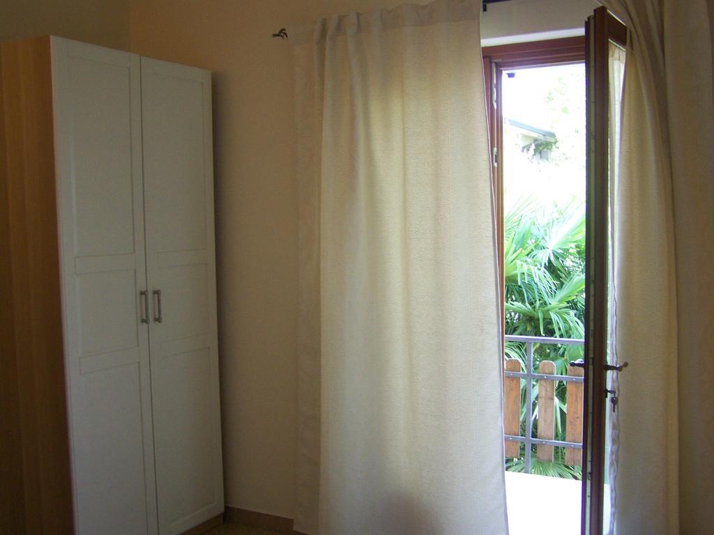 Elena Appartamento Peschiera del Garda Bagian luar foto